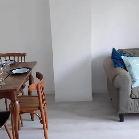 Beau A 2mn De La Et Avec Jardin Apartament